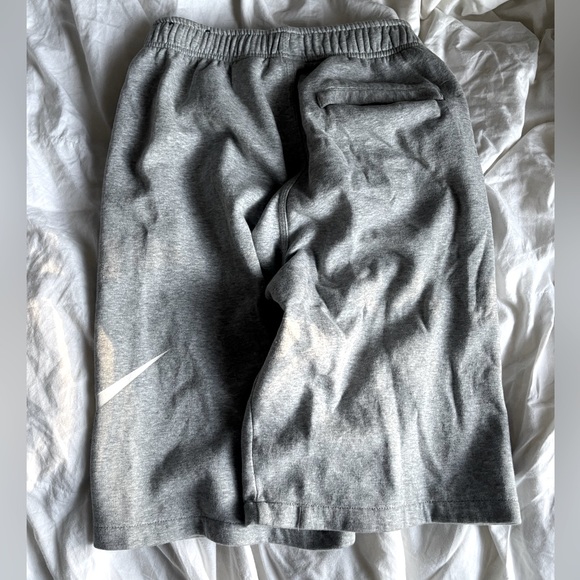 Nike Sweatshorts - Picture 2 of 3